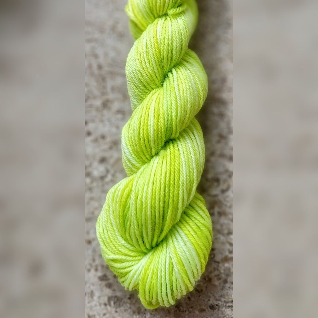 ☣️Toxic waste ☣️ farvet på Superwash merino