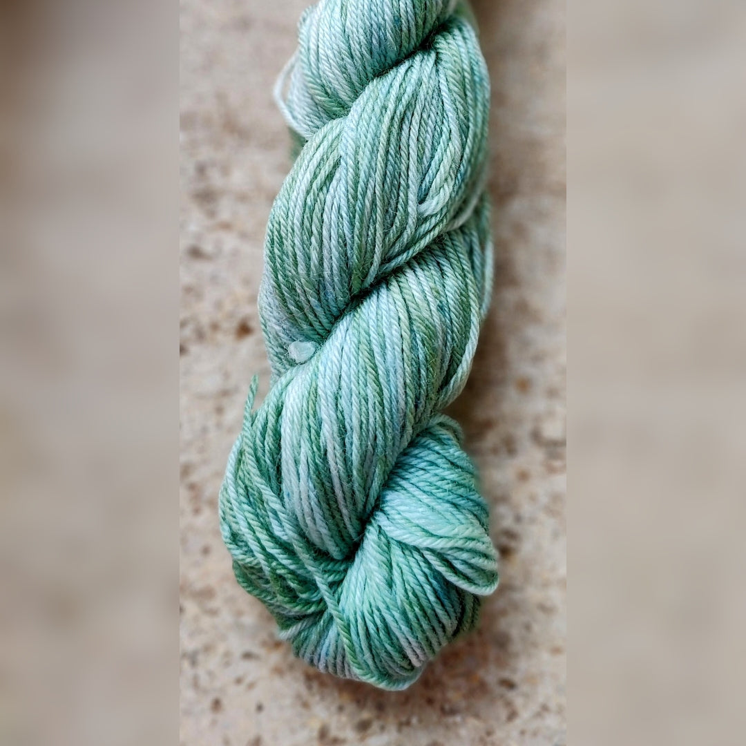 🌿Sage🌿 farvet på Superwash merino