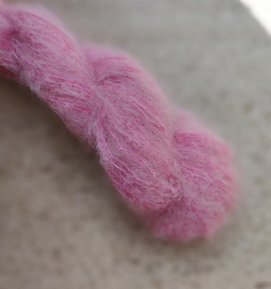 🩷 Bubblegum pink 🩷 farvet på silke alpaca